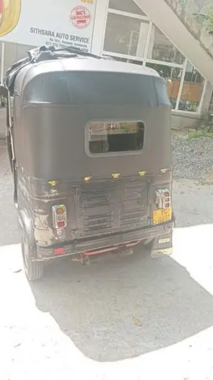 Bajaj RE 2010