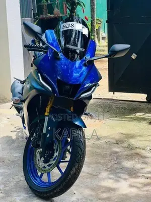 Yamaha R15 V4 2025