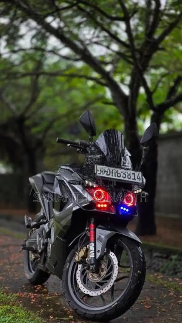 Bajaj Pulsar RS200 2019