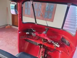 Bajaj RE 2 Stock 2004