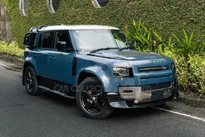 Land Rover Defender 110 P300 X Dynamic 2023