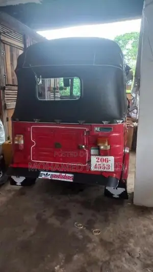Bajaj RE 2000