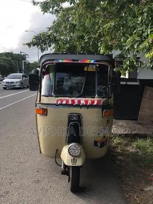 Bajaj RE 2005