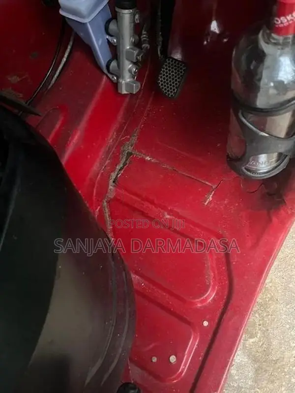Bajaj RE 2015
