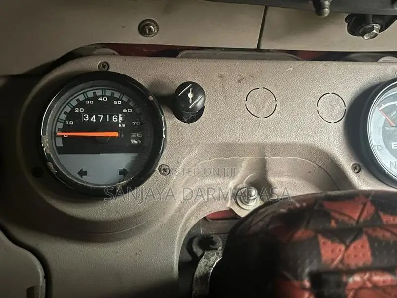 Bajaj RE 2015