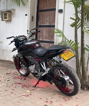 Bajaj Pulsar NS200 BS3 2016