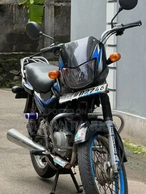 Bajaj CT100 2012