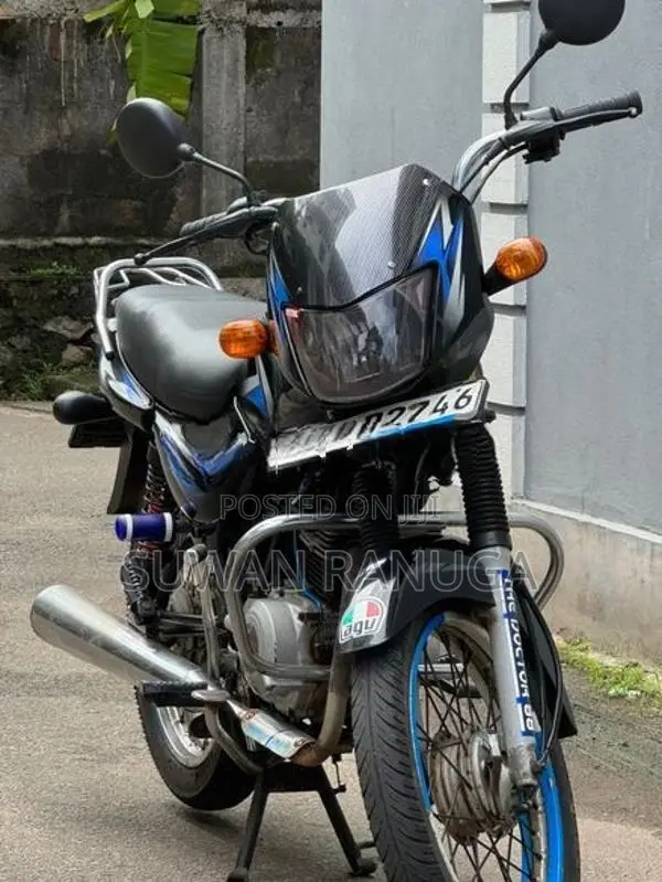 Bajaj CT100 2012