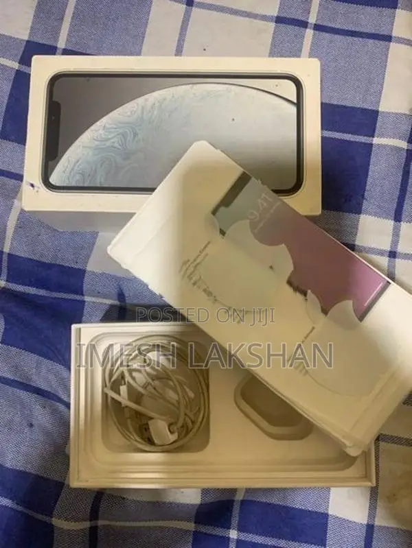 Apple iPhone XR (Used)