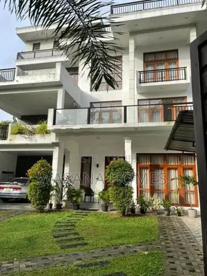 Valuable 3 Storey House for sale Talawathugoda