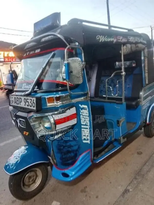 Bajaj RE 2017