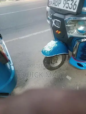 Bajaj RE 2017
