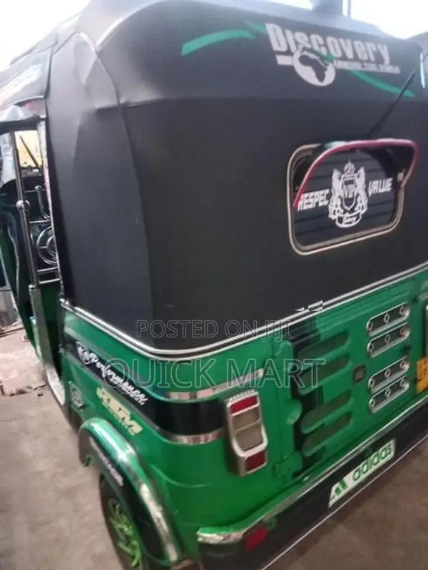 Bajaj RE 2017