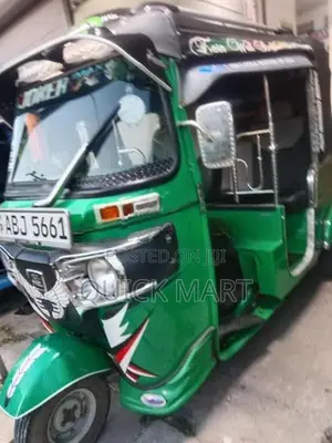 Bajaj RE 2017