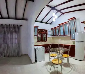 Upstairs Annex in walking distance to Karapitiya town
