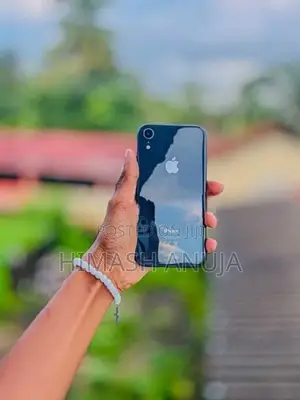 Apple iPhone XR (Used)