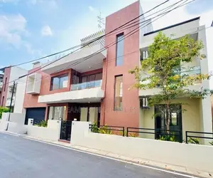 Prime Clover Luxury House Thalawathugoda