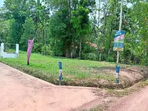 Land for Sale in Minuwangoda