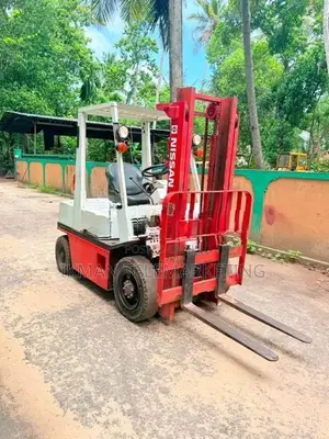 Nissan FG20 Forklift