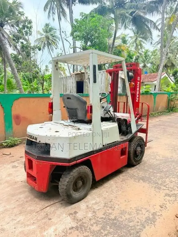 Nissan FG20 Forklift