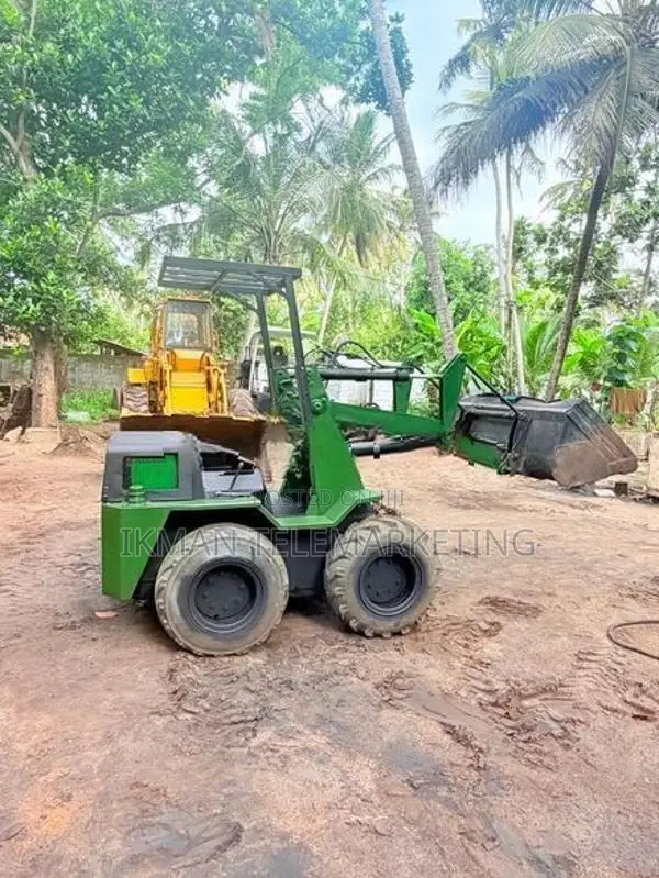 Komatsu SK07 Wheel Loader