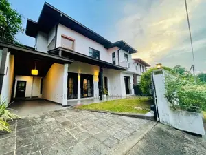Solid Built 4-BR Luxury House for Sale in Athurugiriya (12 Perches)