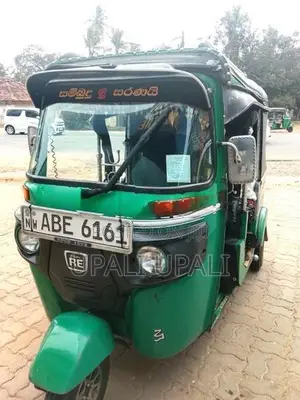 Bajaj RE 2015