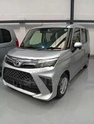 Toyota Roomy X 2023