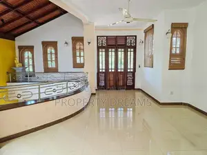 Kottawa Luxury House for Sale