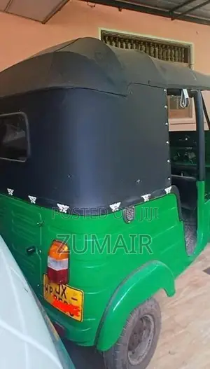 Bajaj RE 2001