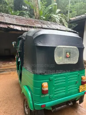 Bajaj RE 2010