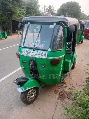 Bajaj RE 2004