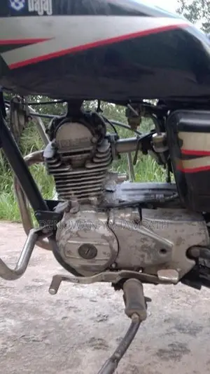 Bajaj Boxer 2000