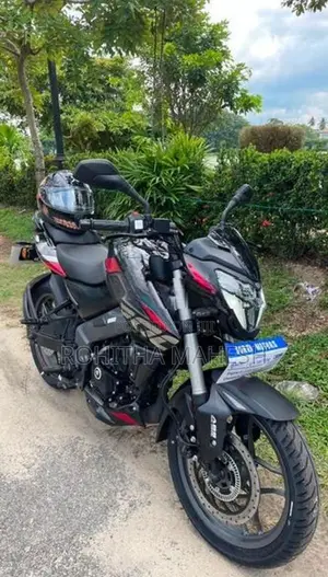 Bajaj Pulsar NS200 2025