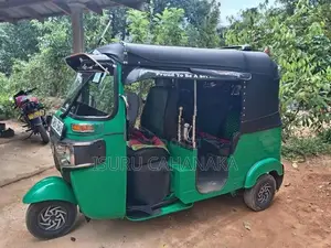 Bajaj RE 2016