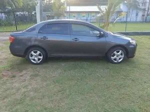 Toyota Axio X Grade 2010