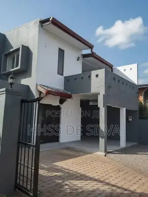 4 Bedroom 3 Bath 10 Perch House for Sale in Pannipitiya