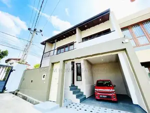 Brand New Gated Luxury House Kesbewa