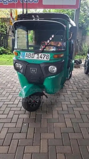 Bajaj RE 4 Stroke 2015