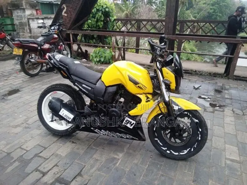 Yamaha FZS V1 2012