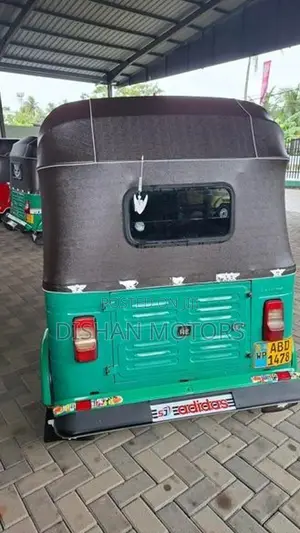 Bajaj RE 4 Stroke 2015