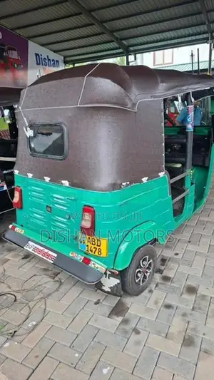 Bajaj RE 4 Stroke 2015