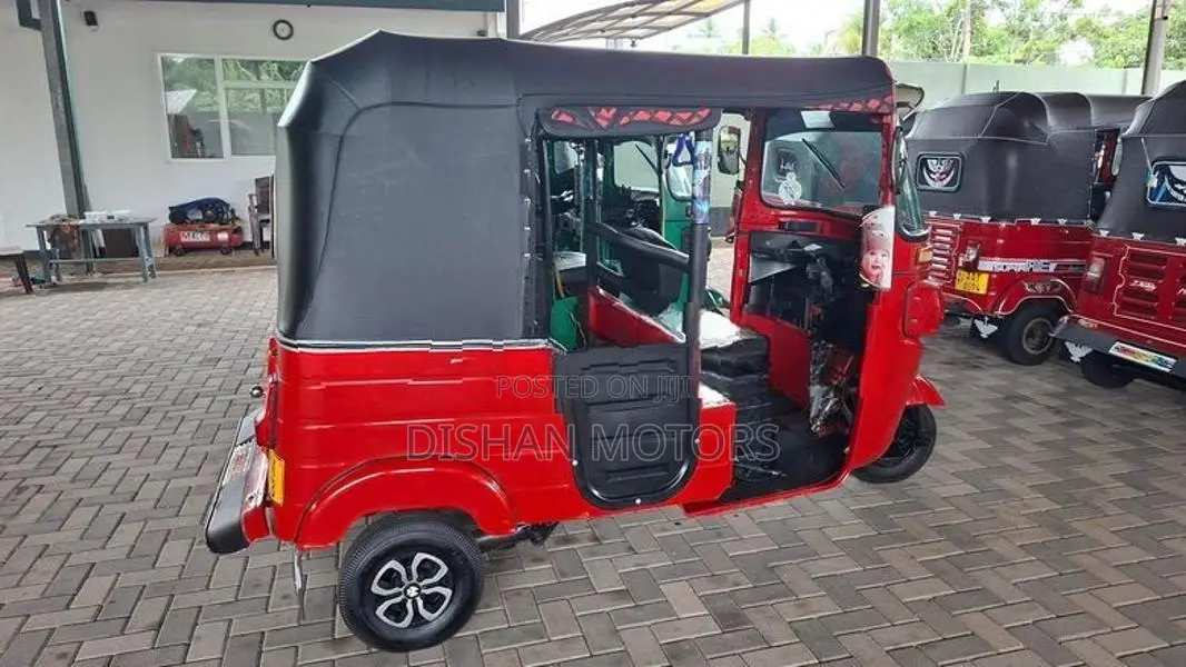 Bajaj RE 4 Stroke 2015