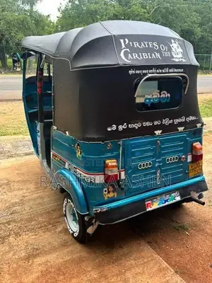 Bajaj RE 2004