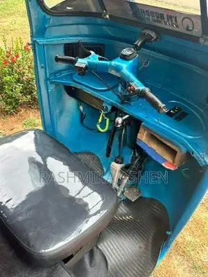 Bajaj RE 2004