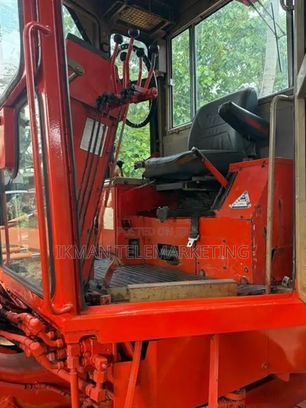 Komatsu GD 405 Motor Grader