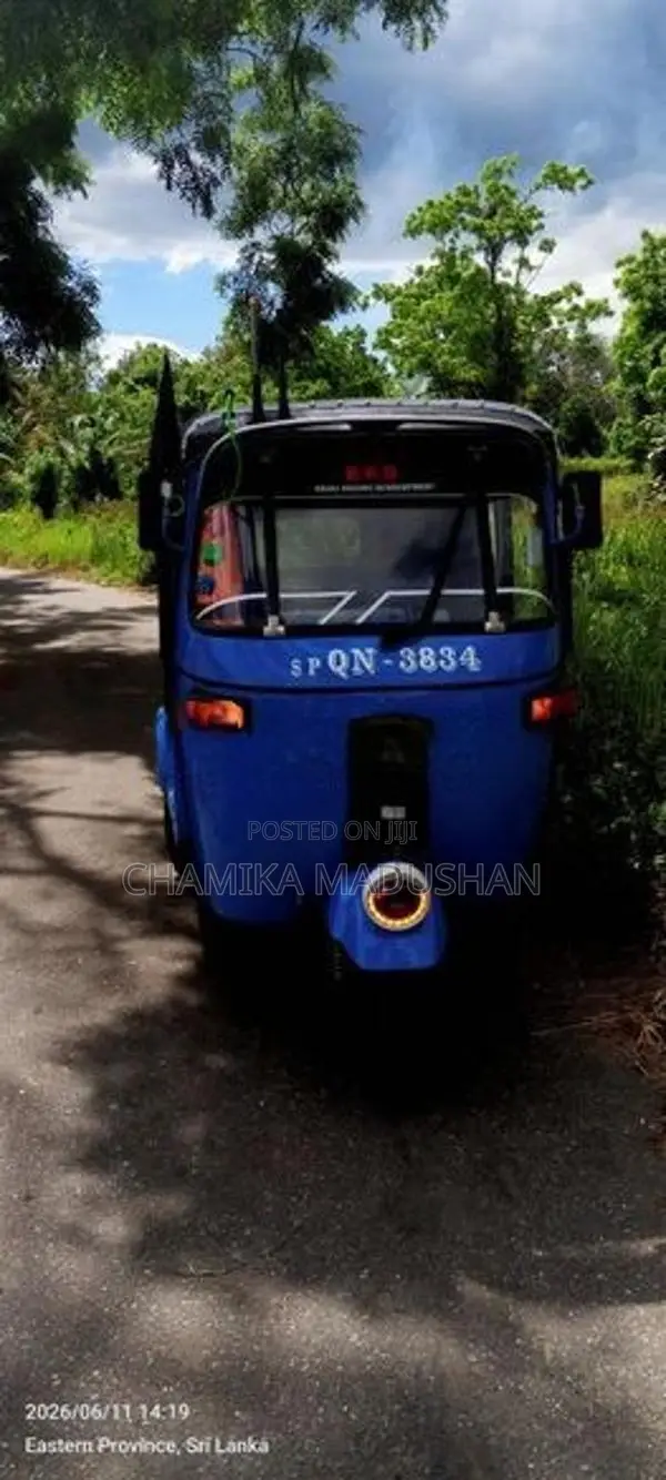 Bajaj RE 2008