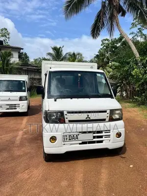 Mitsubishi Mini Cab 2011