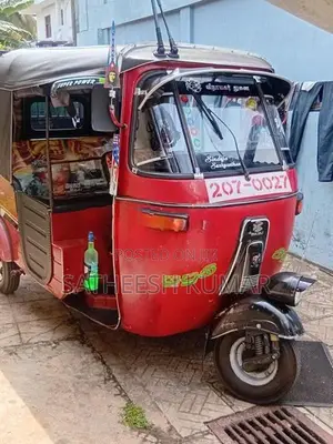 Bajaj RE 2000