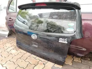 Daihatsu Mira LA300 Dicky Door With Spoiler